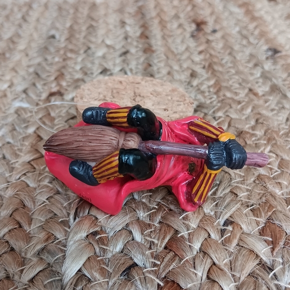 Harry Potter Goblet of Fire Quidditch Match Ornament - Picture 7 of 8